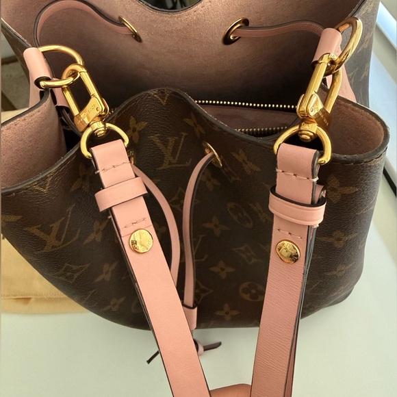 Louis Vuitton Neonoe MM rose - Picture 13 of 16